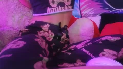 Snapshot of julie13tuyo chatting on 11/25/25, 08:53 Julie-Game online show from 11/25/25, 08:53