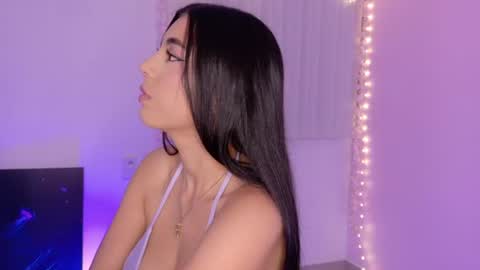 Juliet Bennet online show from 07/05/26, 03:23