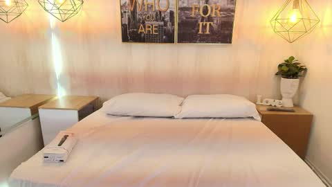 julie coper online show from 10/08/25, 12:47