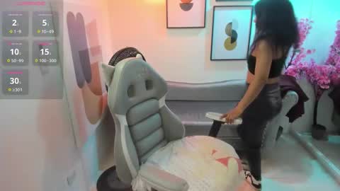 julie coper online show from 10/21/25, 12:28