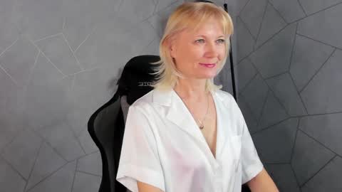 Snapshot of julie_lucasss chatting on 05/01/26, 12:59 Julie Lucasss online show from 05/01/26, 12:59