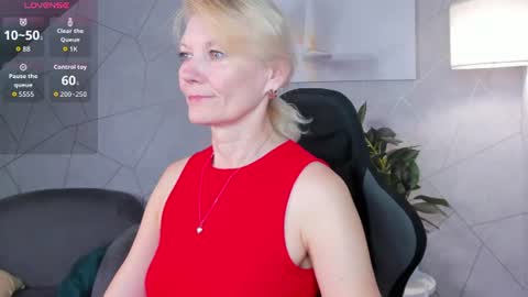 Julie Lucasss online show from 06/22/26, 11:57