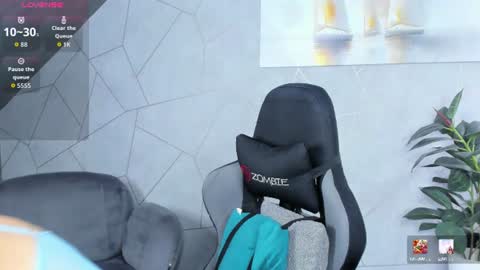 Julie Lucasss online show from 07/22/26, 12:24