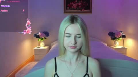 julieblazex online show from 06/19/26, 08:34