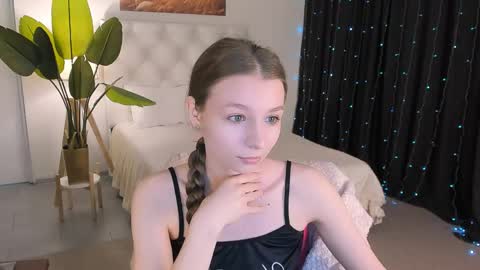 juliedaniel online show from 04/28/26, 04:17
