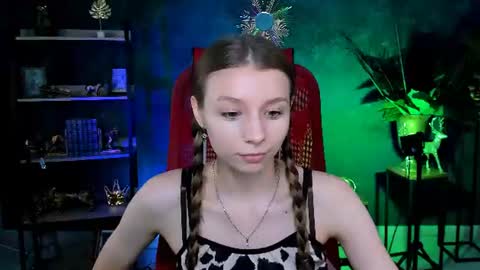 juliedaniel online show from 06/12/26, 04:33