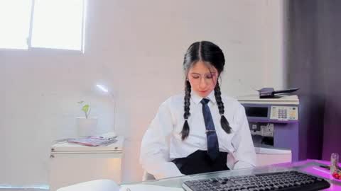 juliee_ross online show from 06/24/26, 01:21
