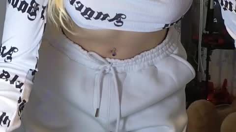 Julia online show from 10/24/25, 07:32