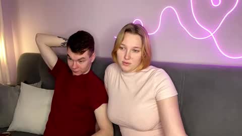 Julie and Thomas online show from 11/08/25, 08:14