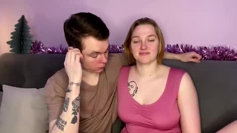 Julie and Thomas online show from 12/15/25, 08:07