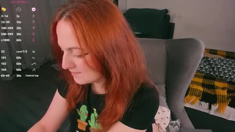 Snapshot of juliet_schoolgirl chatting on 10/13/25, 07:36 Juliet online show from 10/13/25, 07:36