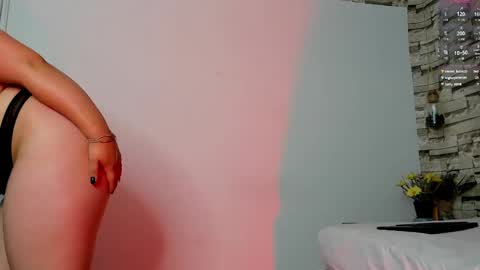 Snapshot of julieta_333 chatting on 03/08/25, 05:11 julieta_333 online show from 03/08/25, 05:11