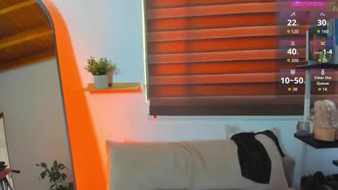 Snapshot of julieta__cooper chatting on 11/01/25, 03:03 Juli online show from 11/01/25, 03:03