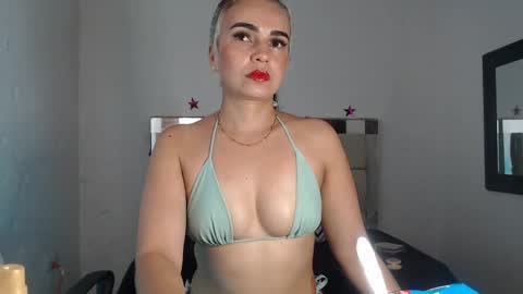 julieta__fox_ online show from 01/13/25, 03:56