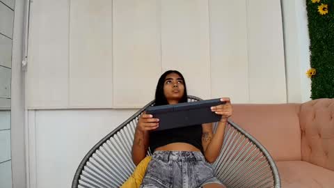 Juli online show from 12/29/24, 07:32