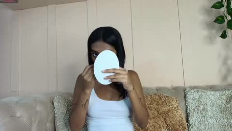 Snapshot of julieta_aguilar chatting on 01/14/25, 12:35 Juli online show from 01/14/25, 12:35