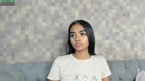 Juli online show from 09/23/25, 07:39