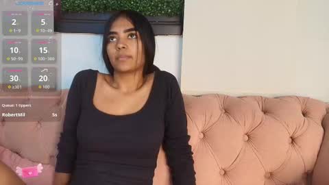 Snapshot of julieta_aguilar chatting on 10/11/25, 07:34 Juli online show from 10/11/25, 07:34