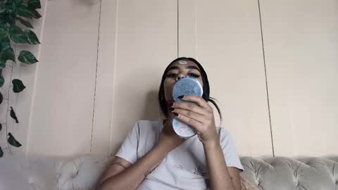 Juli online show from 05/12/26, 07:11