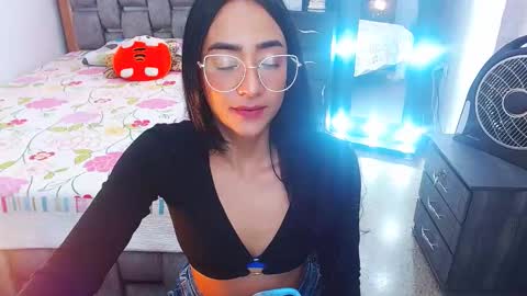 julieta art1 online show from 02/13/25, 10:33