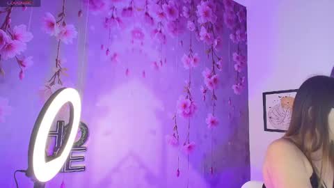 Snapshot of julieta_candyl chatting on 04/15/26, 01:29 Im Julieta online show from 04/15/26, 01:29