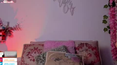 Snapshot of julieta_cooper20 chatting on 02/17/25, 03:58 Juli online show from 02/17/25, 03:58