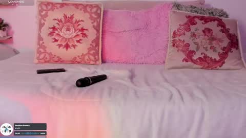 Snapshot of julieta_cooper20 chatting on 03/12/25, 07:57 Juli online show from 03/12/25, 07:57