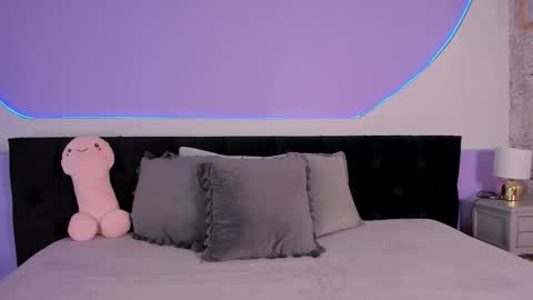 Julieta  online show from 11/11/25, 12:16