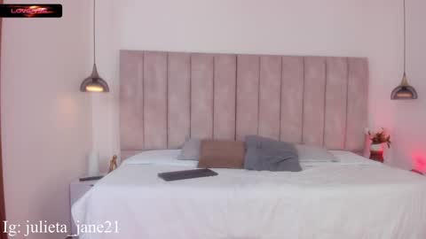 Julieta online show from 12/30/24, 03:14