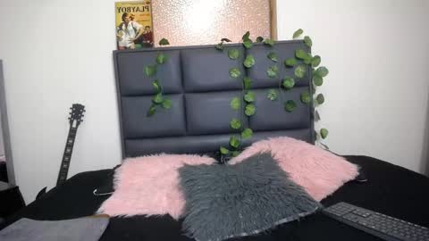 Snapshot of julieta_parker7 chatting on 03/19/26, 05:06 Julieta online show from 03/19/26, 05:06