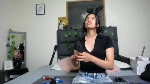 Snapshot of julieta_parker7 chatting on 04/04/26, 11:57 Julieta online show from 04/04/26, 11:57