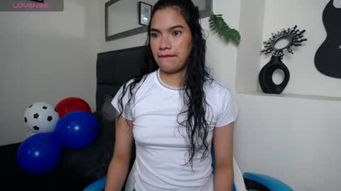 Snapshot of julieta_parker7 chatting on 06/13/26, 01:58 Julieta online show from 06/13/26, 01:58