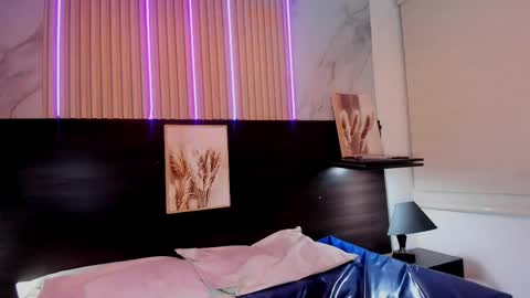 Snapshot of julieta_parker_ chatting on 03/07/25, 03:51 Julieta online show from 03/07/25, 03:51
