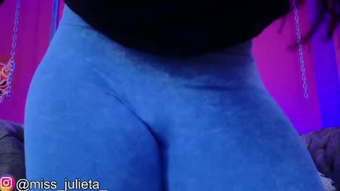  Julieta  online show from 05/12/26, 12:13