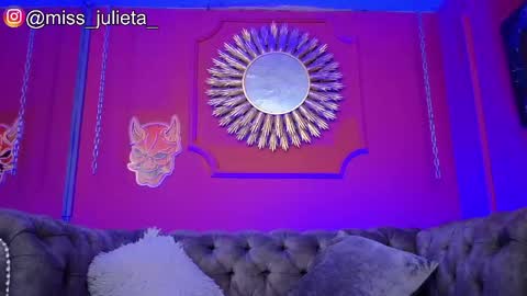  Julieta  online show from 05/18/26, 11:38
