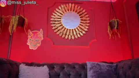  Julieta  online show from 06/09/26, 12:17