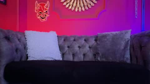  Julieta  online show from 06/18/26, 11:58