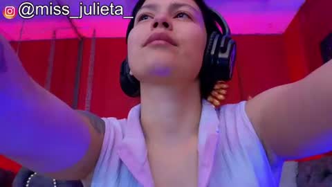  Julieta  online show from 07/04/26, 12:00