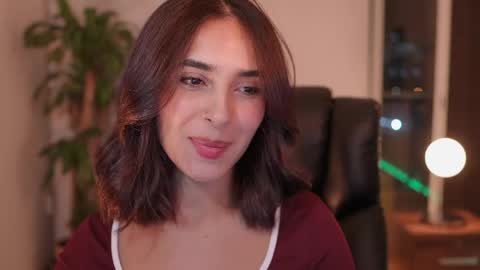 julieta_valencia online show from 06/10/26, 01:06