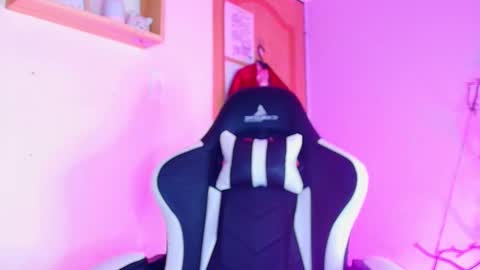 juli online show from 10/04/25, 12:52