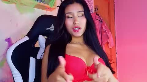 juli online show from 10/15/25, 12:55