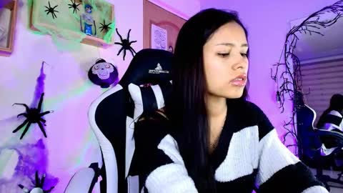 juli online show from 10/26/25, 10:15