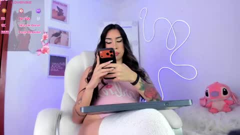 Snapshot of julietabomgv chatting on 05/05/26, 03:58 julietabomgv online show from 05/05/26, 03:58