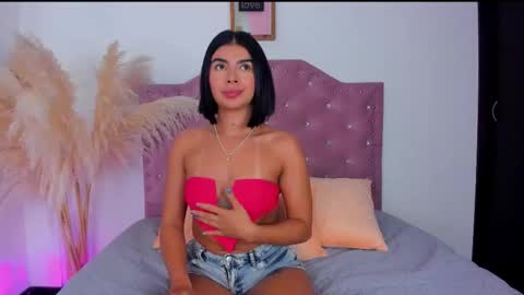 Snapshot of julietagames69 chatting on 11/03/25, 03:19 Julieth Gomez online show from 11/03/25, 03:19