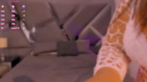 andara velez online show from 10/05/25, 03:49