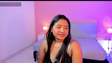 JulietEmber45 online show from 09/18/25, 11:56