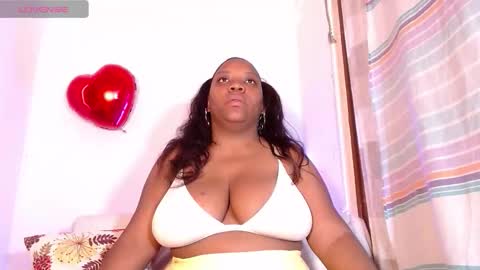 Julieth Brown online show from 11/18/25, 01:00