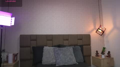 julieth_rojas online show from 05/19/26, 04:08