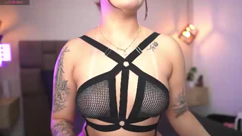 julieth_rojas online show from 06/19/26, 04:06