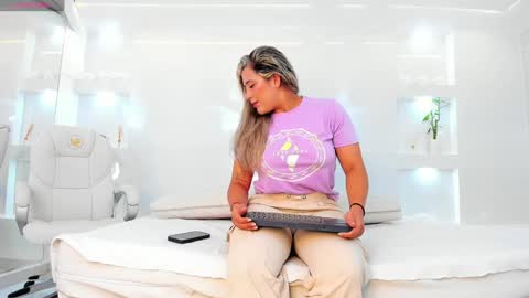 Julietha online show from 12/23/24, 02:35